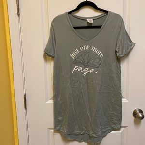 Hello Melli v neck night shirt s/m sage green